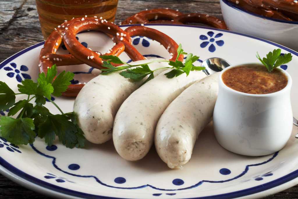 günstiges Hotel München mit Weißwurst und Brezen 